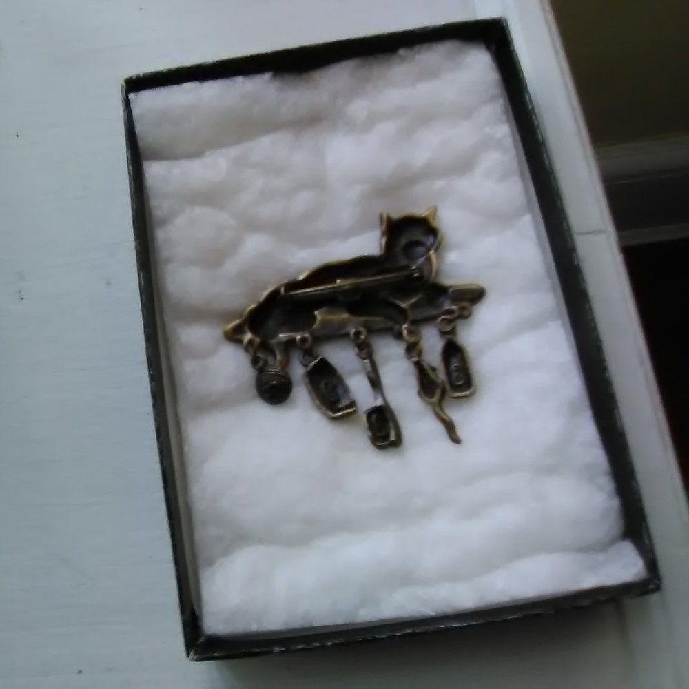 CAT PIN - Picture 3 of 3